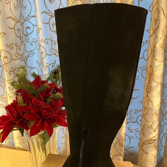 Women's Black Faux Suede High-Heel Boots NWOT Size 6 U.S./Size 37 EUC $Reduced - Picture 3 of 10